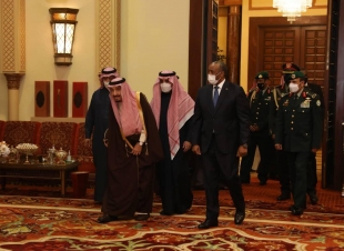 البرهان يلتقي خادم الحرمين الشريفين الملك سلمان بن عبد العزيز